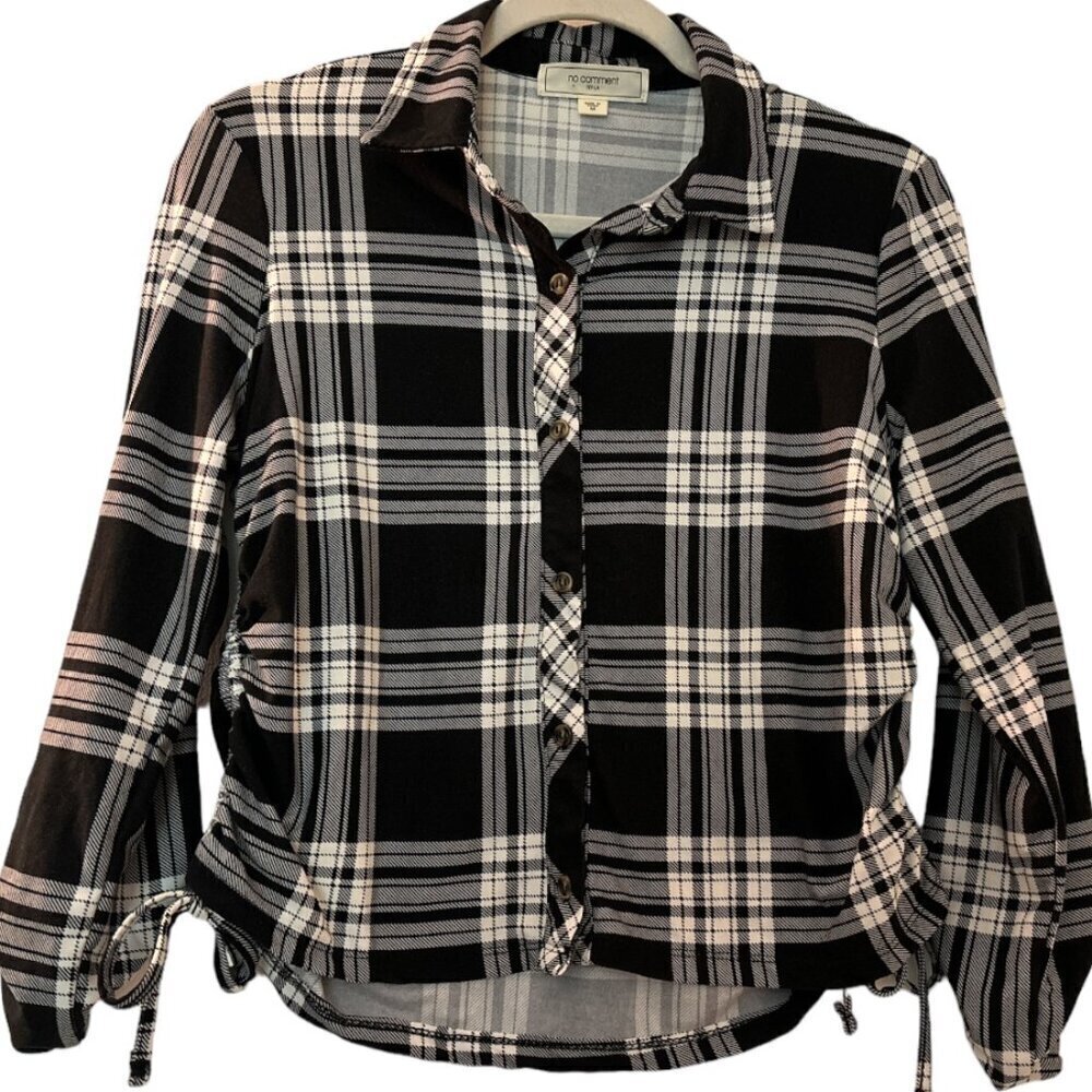 NO COMMENT flannel shirt, button down, black, white and gray plaid. Rouching